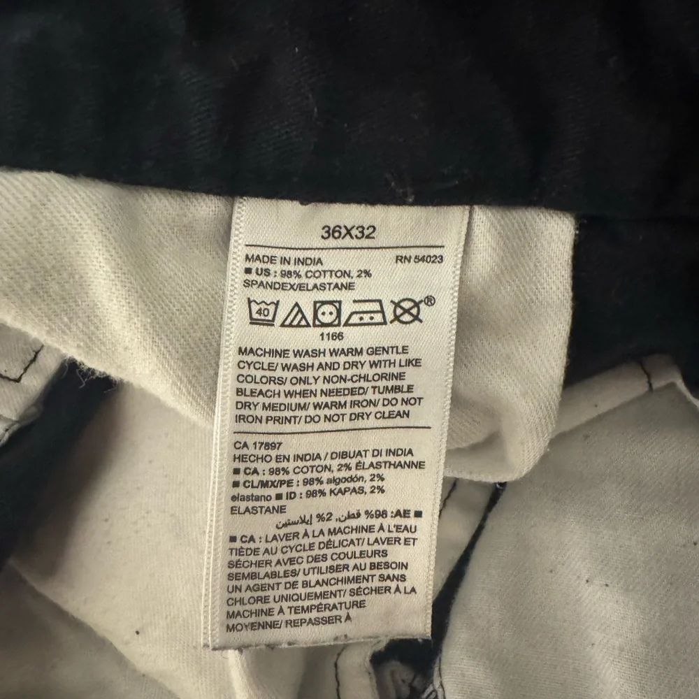 Men’s Old Navy Black Khakis. Zip Up. Pockets. 36 x 32